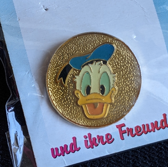 Mickey, Donald, Goofy ProPins - Picture 8 of 12